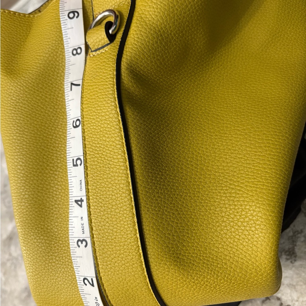 Yellow Leather Shoulder Bag - Picture 8 of 11
